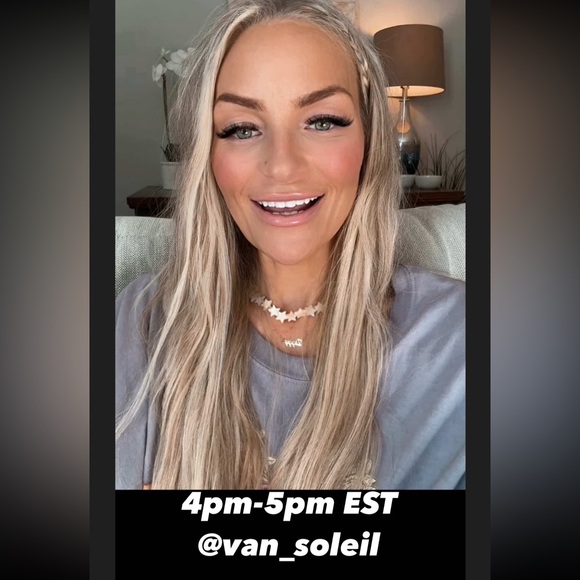 THE Boho Brigade DECEMBER 3rd The Winter Edition ✌🏽🎁✌🏽 - Picture 11 of 11